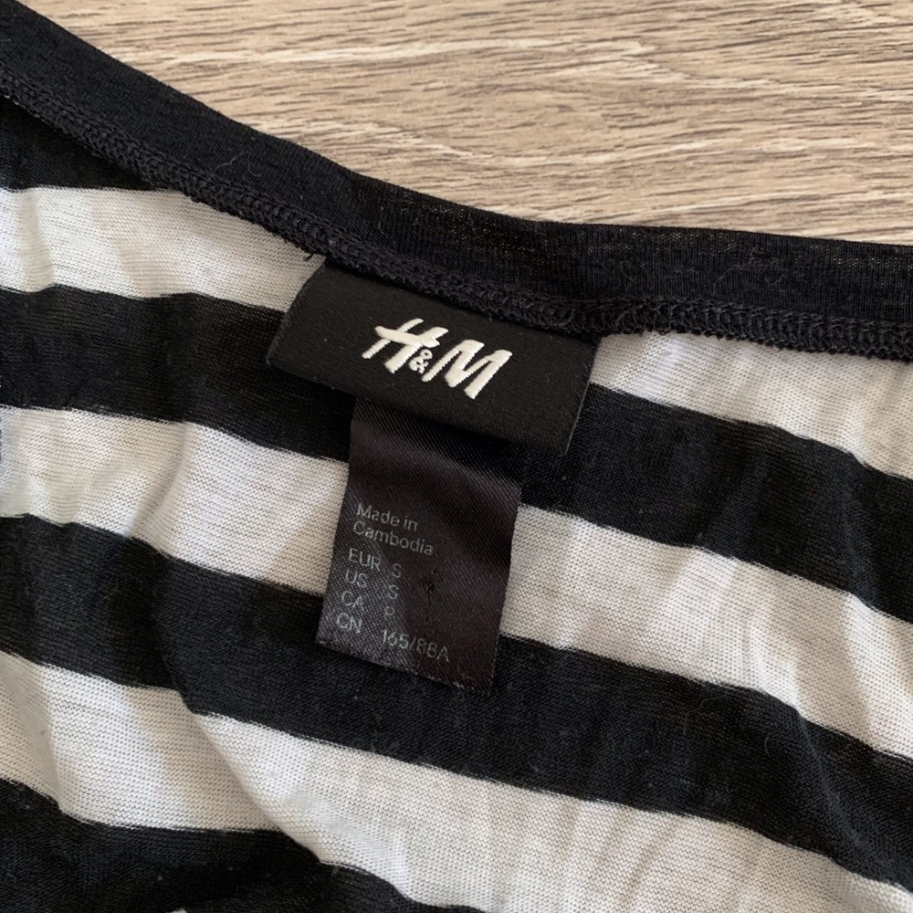 Top - Picture 2 of 2